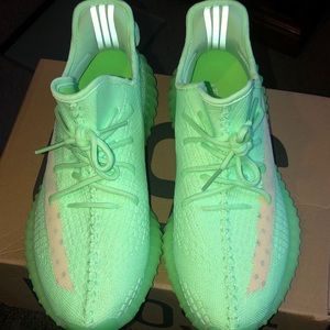 Yeezy Boost 350 V2 (UA)